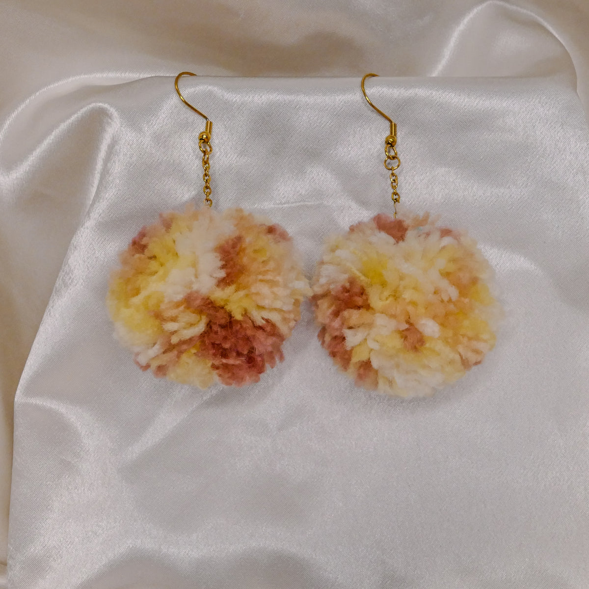 Pretty in Peach Yarn Pompom Earrings